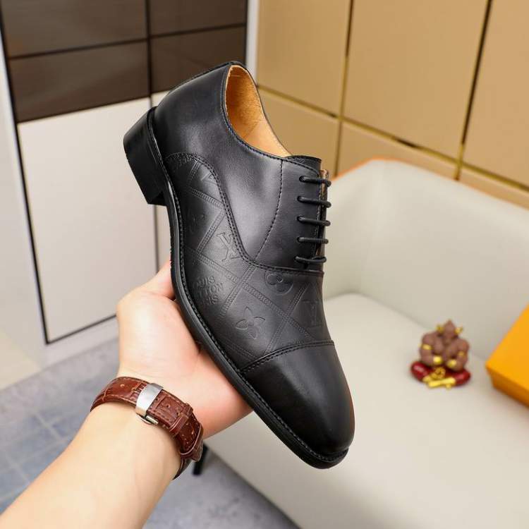 Picture of Louis Vuitton Shoes _SKULVsz38-452Cn060513761
